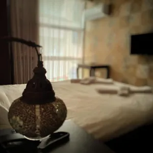 Otel Begonvil, İzmir